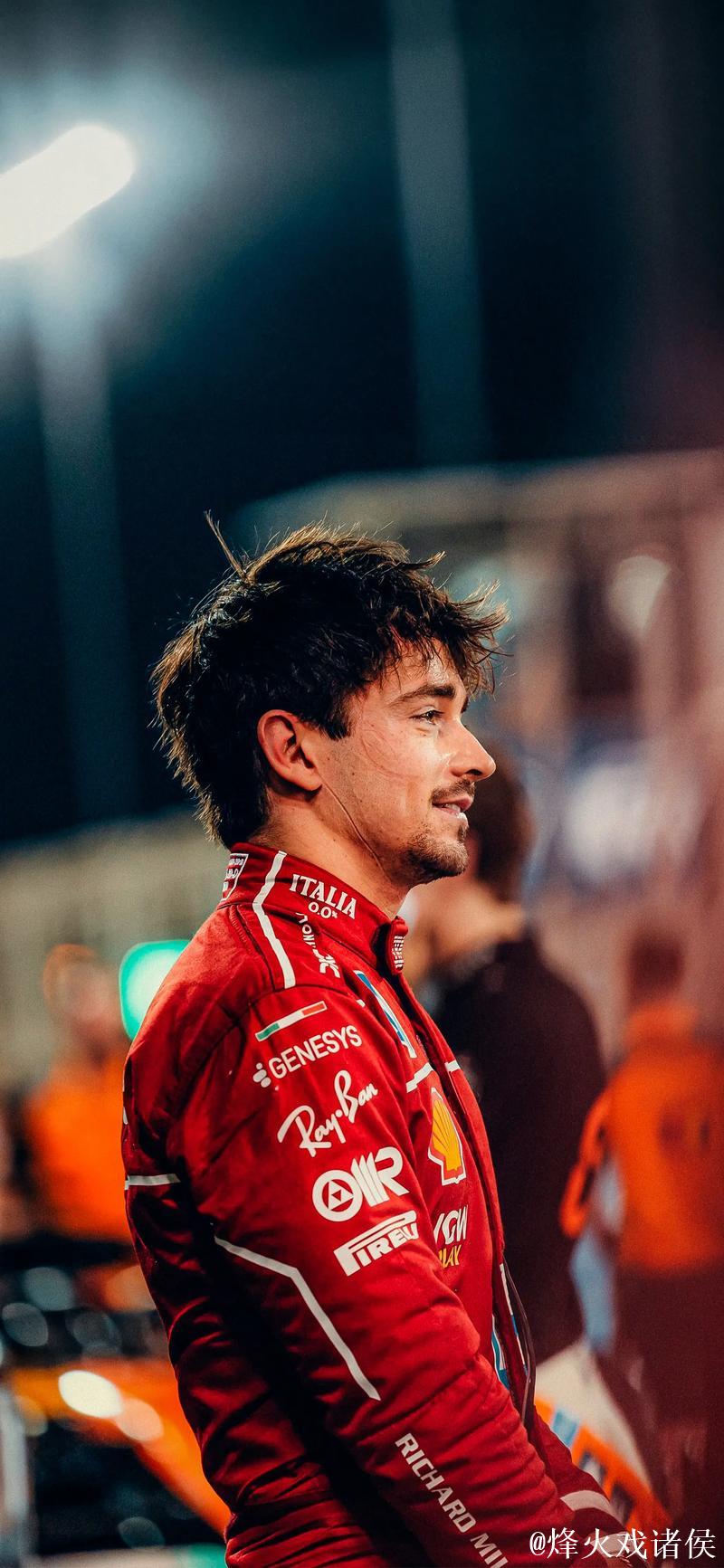 F1巴林站:皮亚斯特里夺得杆位桂冠,拉塞尔位居第二摘银 F1巴林站:皮亚斯特里夺得杆位桂冠,拉塞尔位居第二摘银