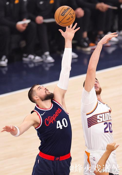 杜兰特25分险胜哈登29+12+8 太阳加时力克快船